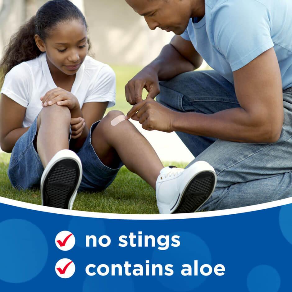 BAND-AID® Brand Antiseptic Cleansing Liquid Kids Foam doesn’t sting and contains aloe